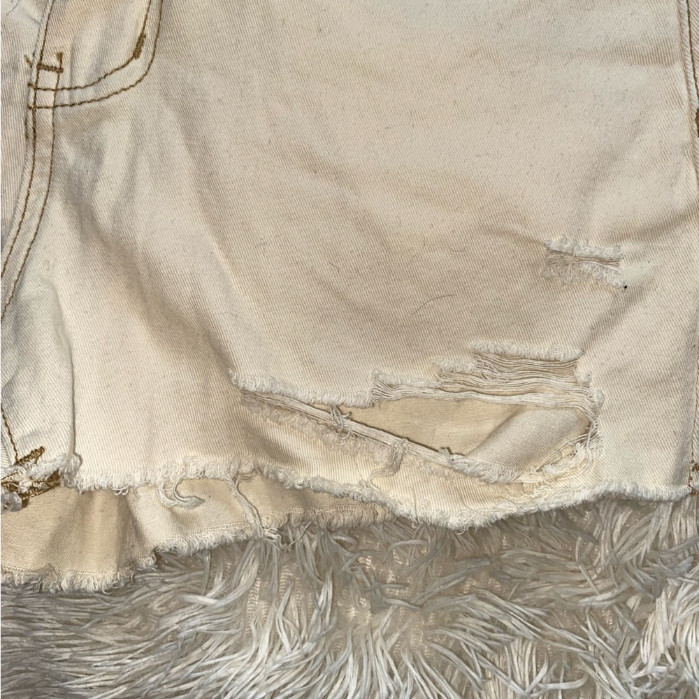 Shorts - Picture 4 of 4